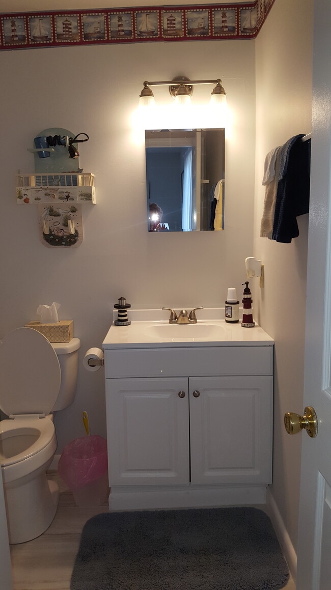 Master Bathroom - 100 Henlopen Stat