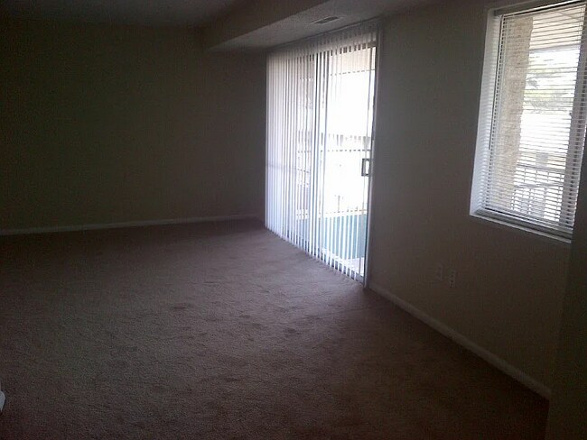 Building Photo - 5410 85th Ave