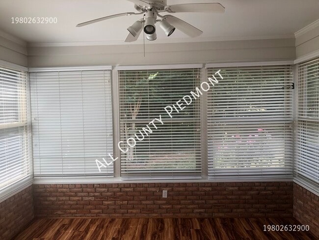 Foto del edificio - 509 Scarboro Ln