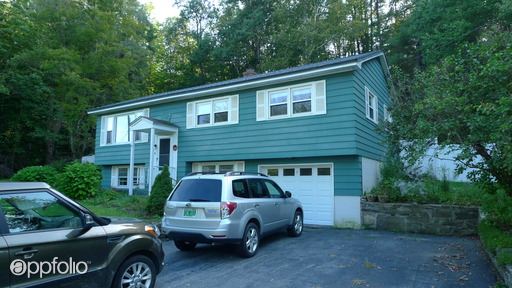 Foto del edificio - 9 Woodland Dr