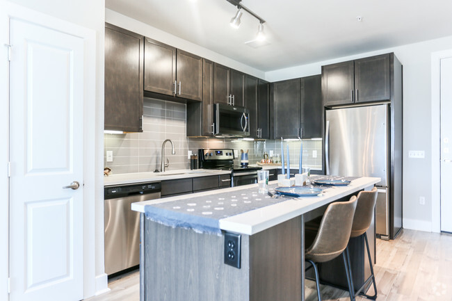 Kitchen/Dining Area - Crestview Commons Apartments