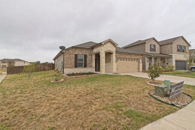 Foto del edificio - 601 Hummingbird Ln