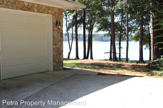 Building Photo - 1229 Sunset Ln