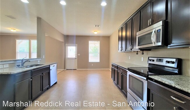 Building Photo - 3 br, 2.5 bath House - 11838 Twin Oaks Path