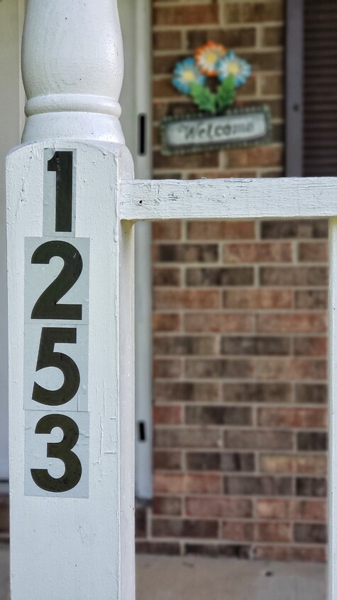 Primary Photo - 2 Bedroom in Pleasant View