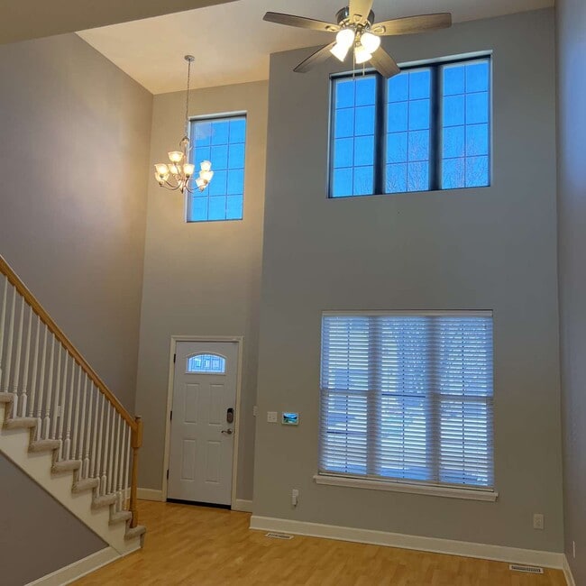 Building Photo - 1221 Dustins Way