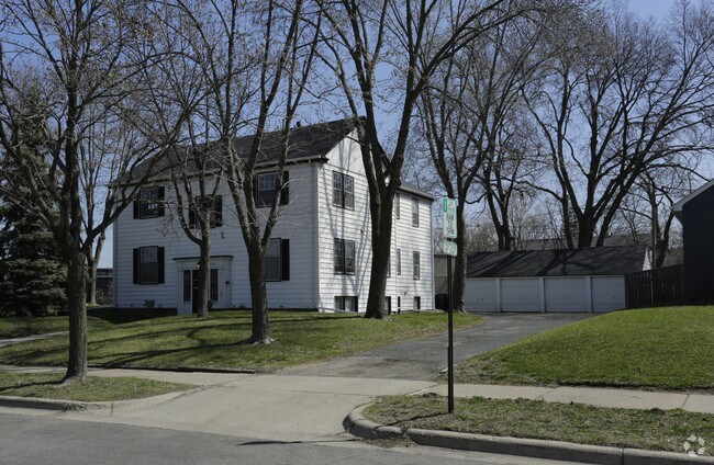 Building Photo - 3757 Kipling Ave
