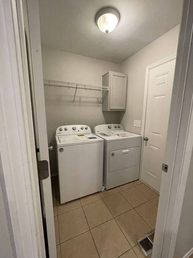 Foto del edificio - COMING SOON! Duplex in Ozark