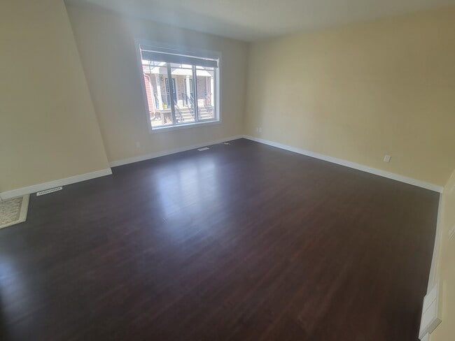 Building Photo - 5134 Mullen Rd