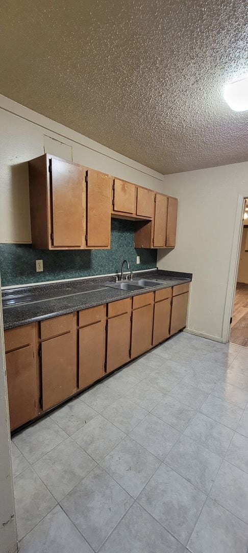 Building Photo - Completely remodeled huge 4 bedroom/1&1/2 ...