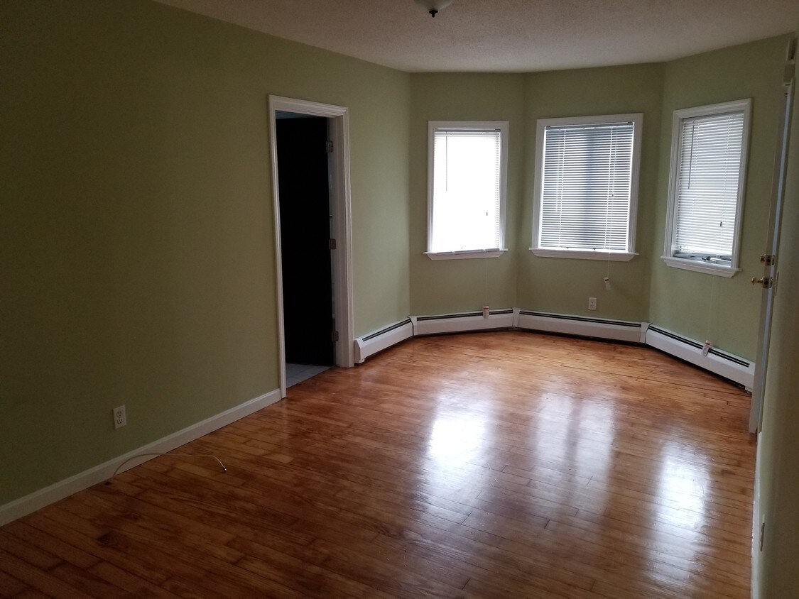 Living Area - 101 Plain St