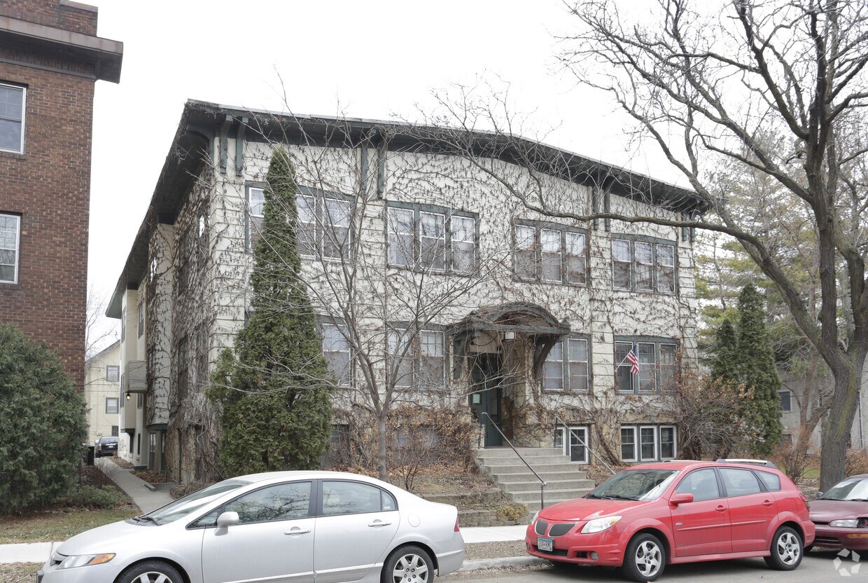 2525 Emerson Ave S, Minneapolis, MN 55405 Apartments in Minneapolis