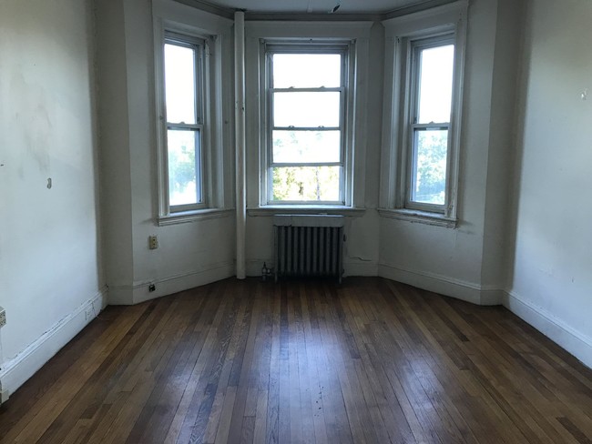 Building Photo - 1175 Boylston St