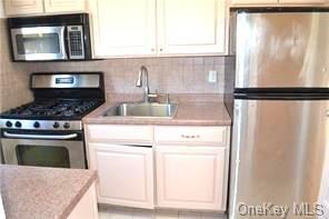 Foto del edificio - 21 Lawrence Dr