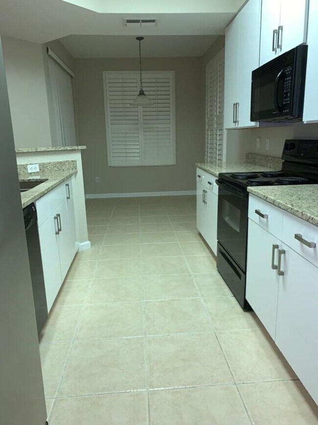 Foto del edificio - Beautiful 2-bedroom, 2-bathroom