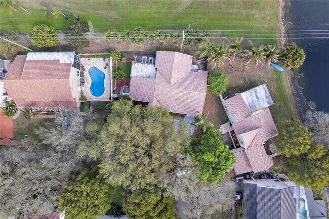 Foto del edificio - 12145 Begonia Way