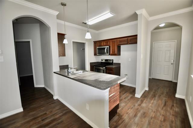 Building Photo - 1106 Story Book Ln