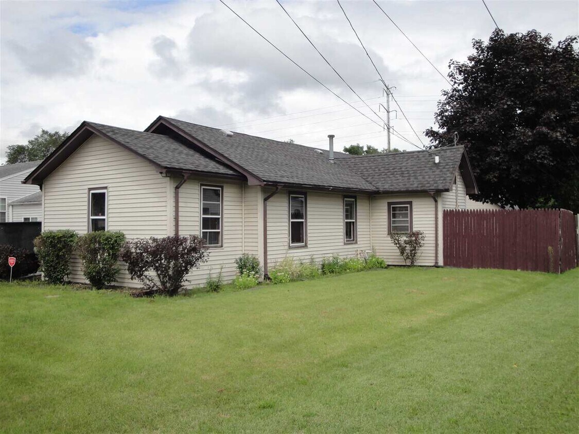 Foto principal - 3110 Saner Ave