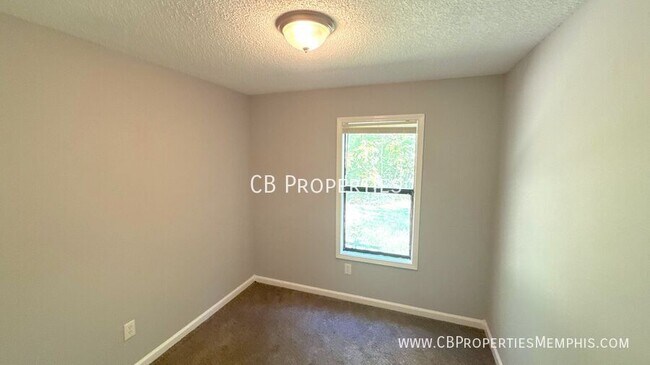 Foto del edificio - 80 Otsego Dr