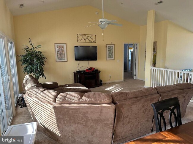 Foto del edificio - 18879 Forgotten Harbor Ct