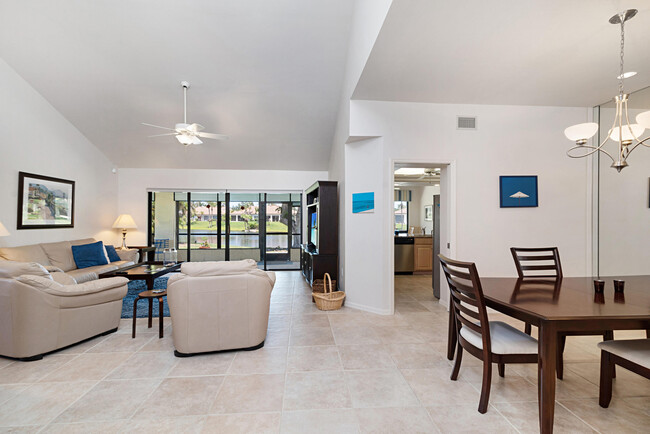 Building Photo - 6001 Forest Villas Cir