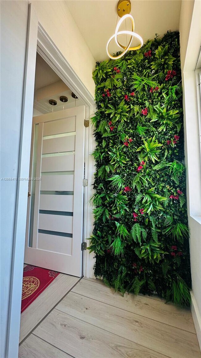 Foto del edificio - 1668 SW 20th St