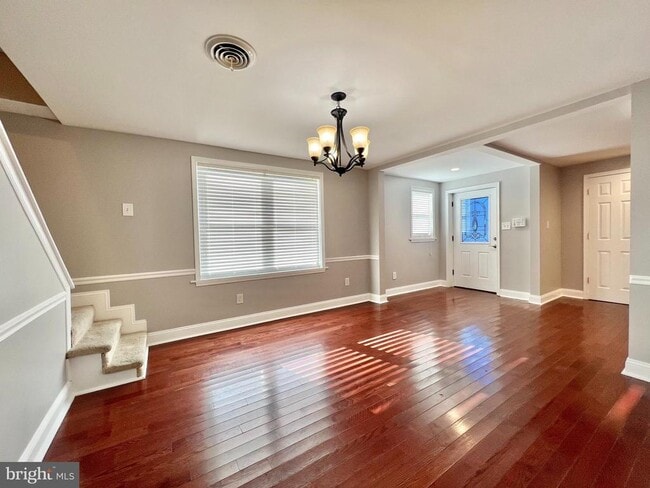 Building Photo - 6833 Standish Dr