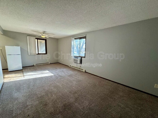 Foto del edificio - 2402 Marquette Rd