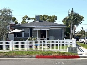 Building Photo - 521 Acacia Ave