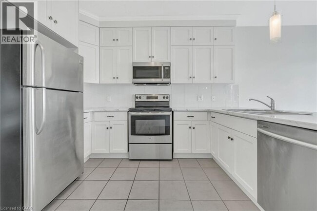 Photo du bâtiment - 118 Elmbank Trail