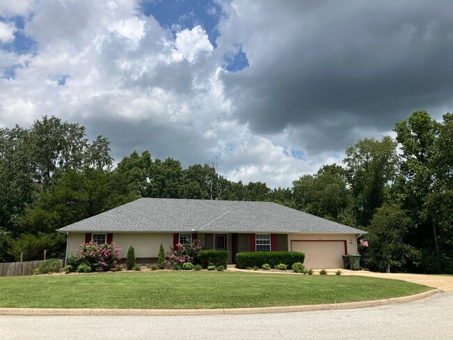 Foto del edificio - 1503 E Twin Lakes Dr