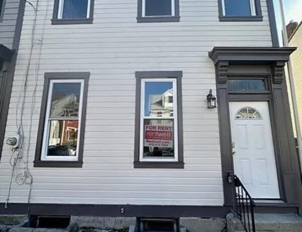 Building Photo - 1411 W North Ave