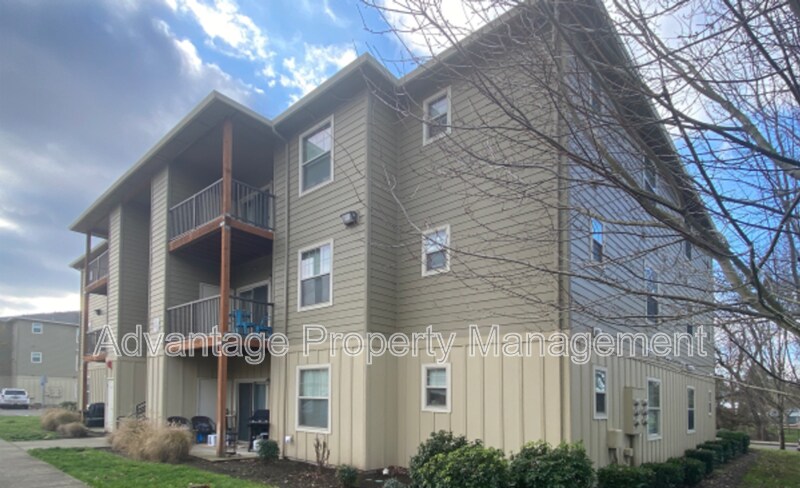 Foto principal - 519 Catron St N