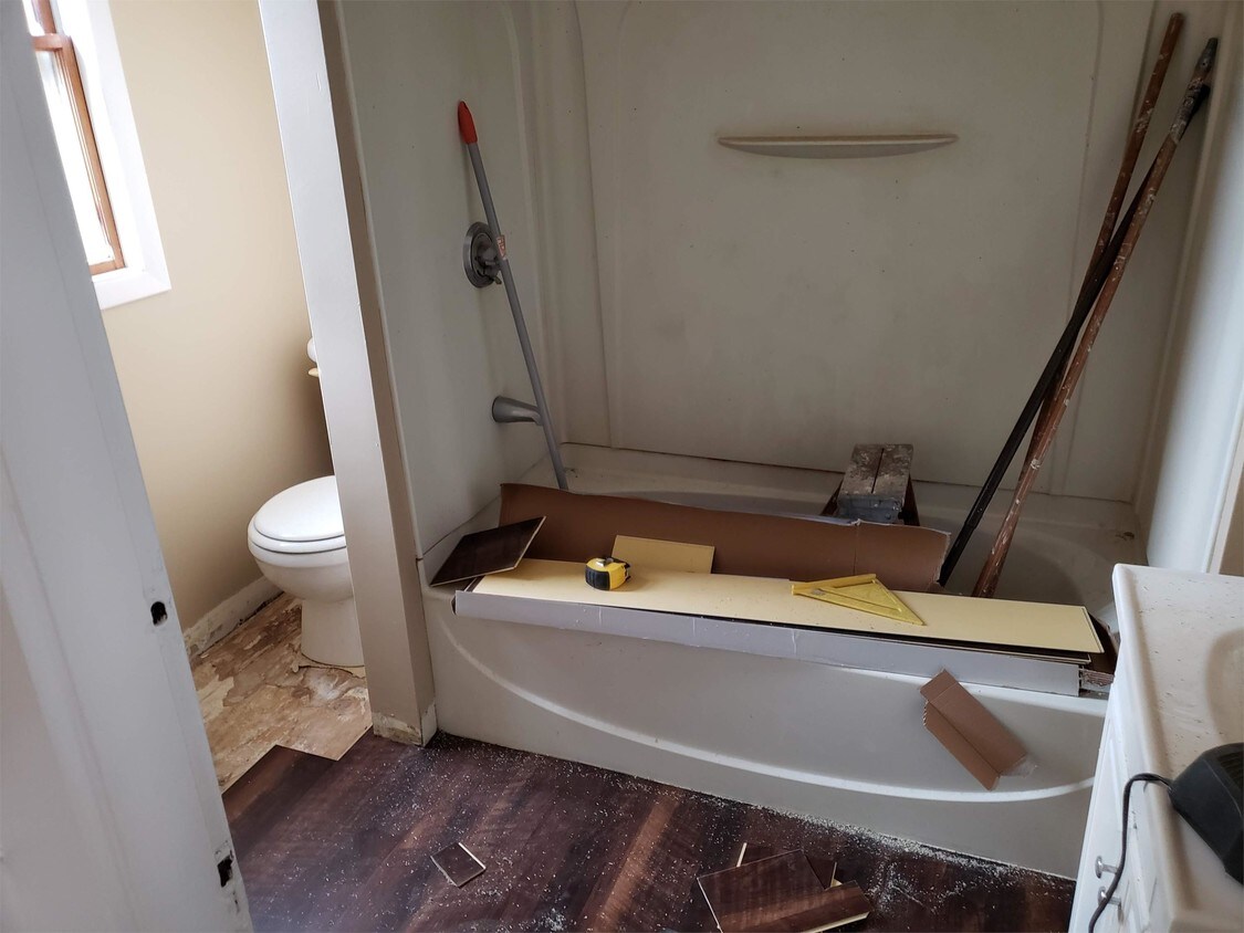 2527 Granite St Unit 2R, ster, MA 01570 Room for Rent in ster