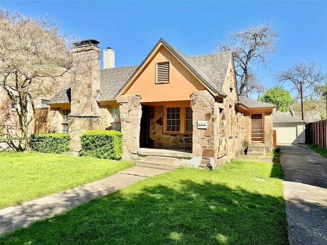 Photo - 5511 Longview St House