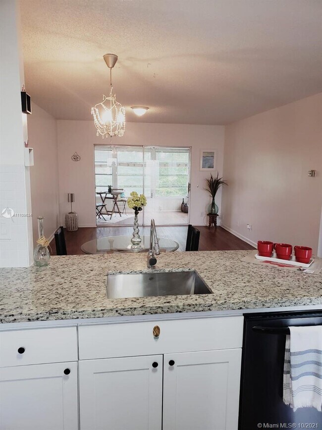 Building Photo - 3530 NW 52nd Ave