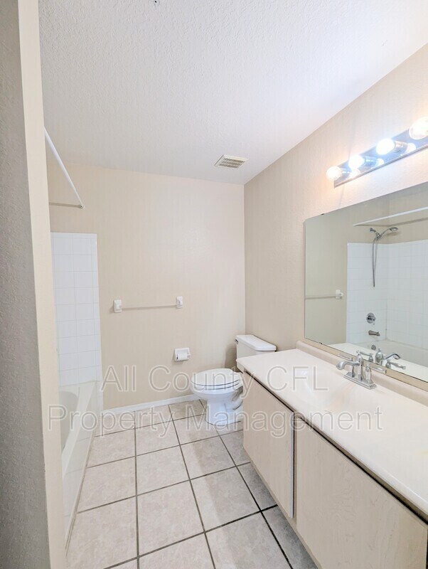 Foto del edificio - 13838 Fairway Island Dr
