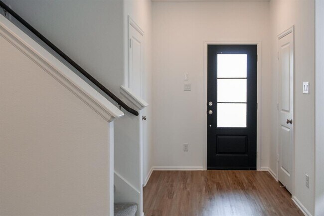 Building Photo - 3006 Wedgewood Cove Way