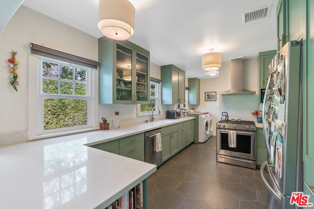 Foto principal - 1836 W Silver Lake Dr