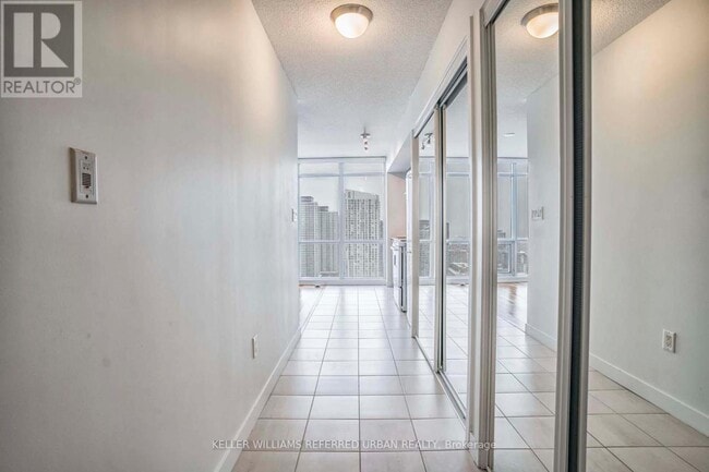 Building Photo - 11 Brunel Ct