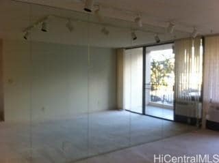 Building Photo - 3138 Waialae Ave