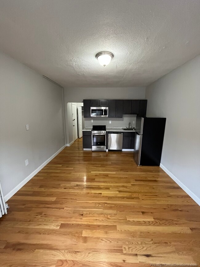 Building Photo - 1124 Commonwealth Ave