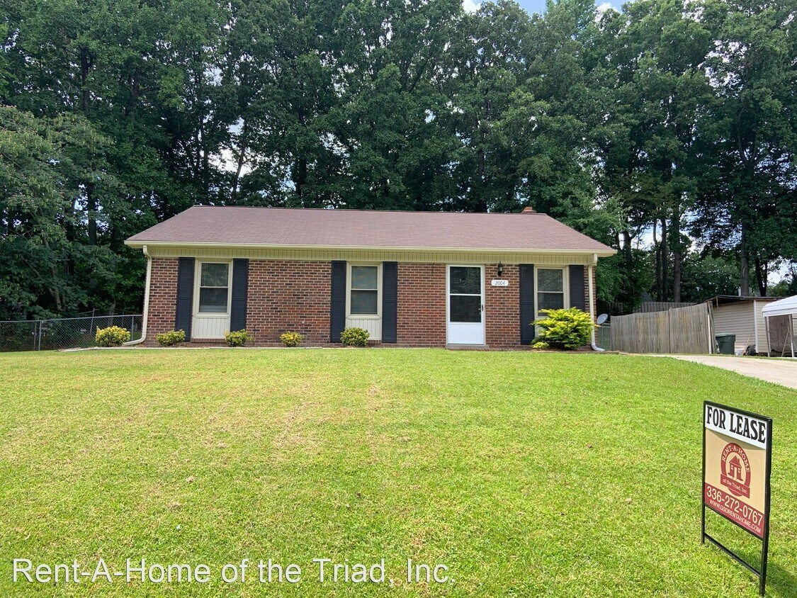 Foto principal - 3 br, 1.5 bath House - 2004 Bracyridge Road