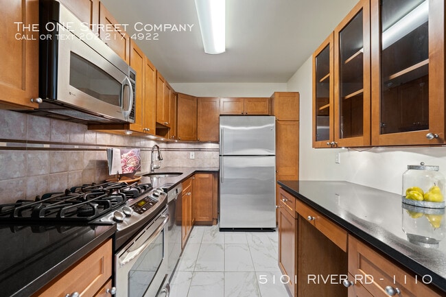 Building Photo - 5101 River Rd