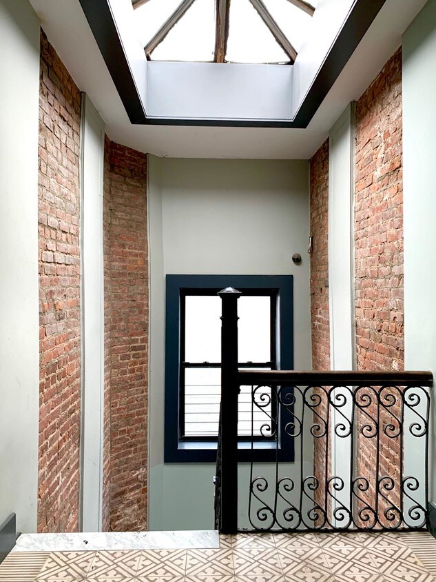 Primary Photo - 292 Bedford Ave