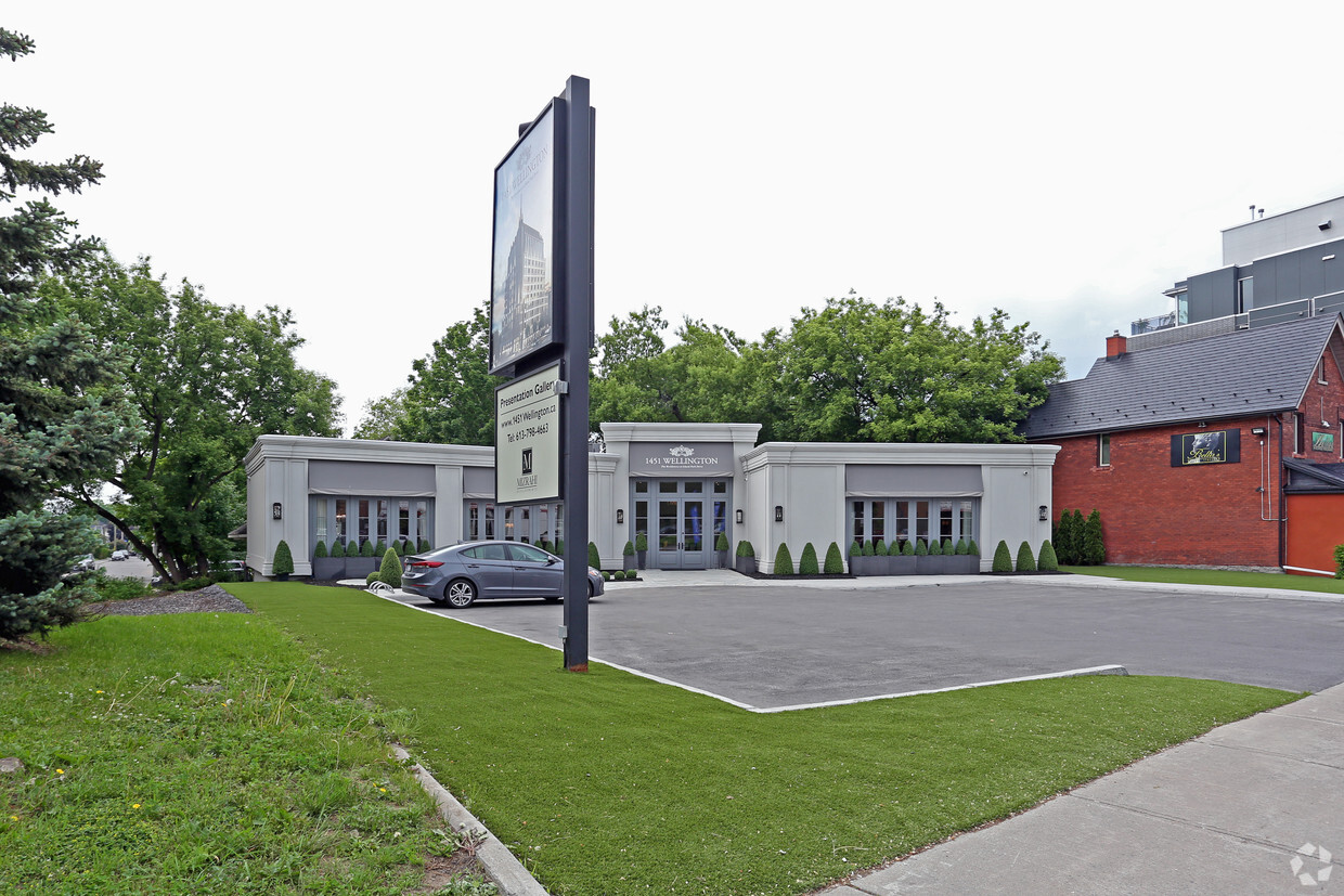 Building Photo - 1451 Wellington St W