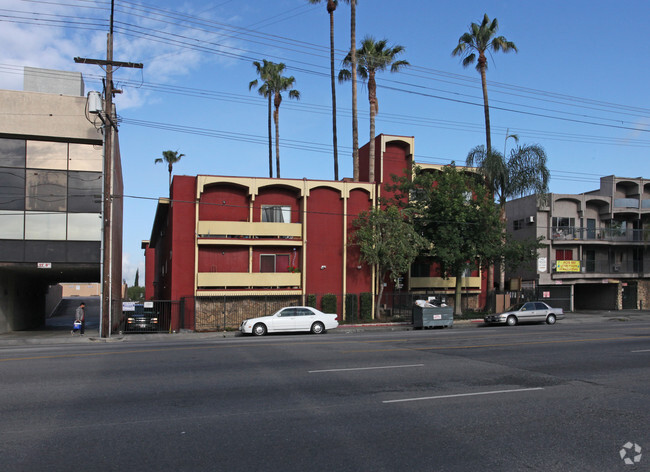 Foto del edificio - 6833 Sepulveda Blvd