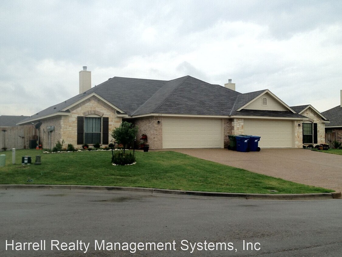 3 br, 2 bath House 620 Madison House for Rent in Hewitt, TX