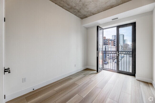 2 chambres, 1 salle de bain - 75 m² - Chambre - The Greystone