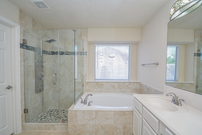 Building Photo - 4914 Big Spring Cir